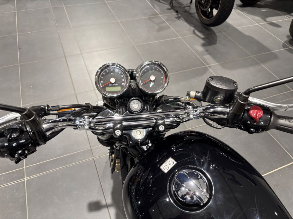 ROYAL ENFIELD INTERCEPTOR 4