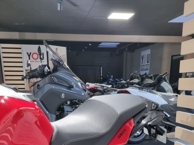 YAMAHA TRACER 7 4