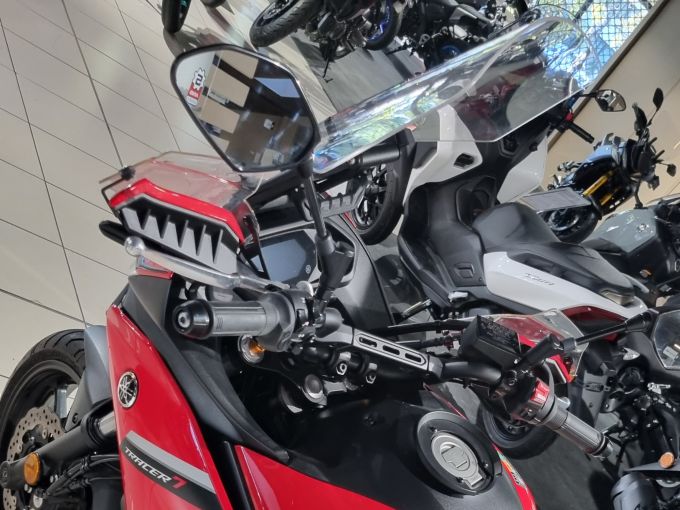 YAMAHA TRACER 7 4