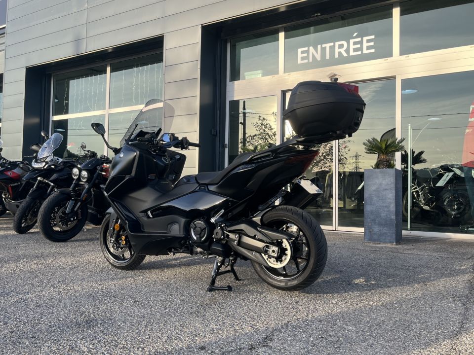 YAMAHA XP T-MAX 560 TECH MAX 4