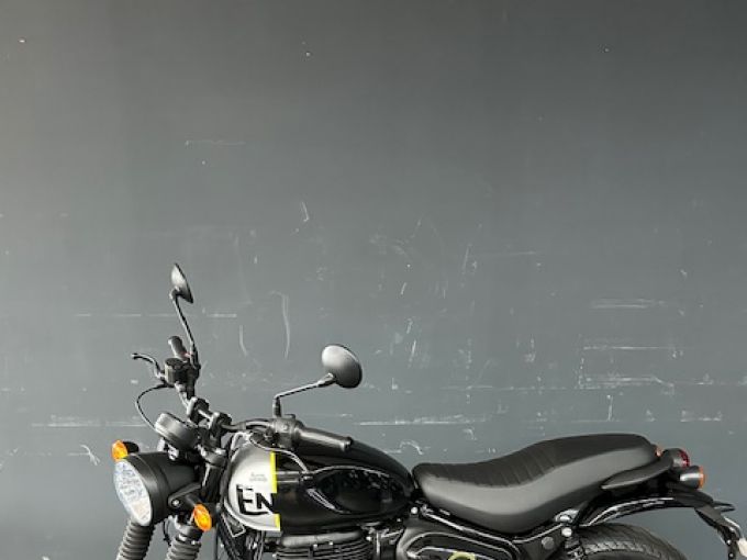 ROYAL ENFIELD HNTR 350 REBEL BLACK 4