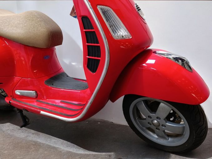 PIAGGIO GTS 250 4
