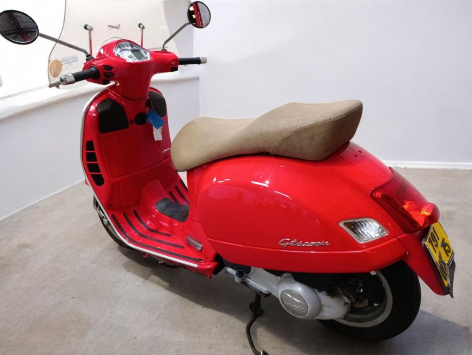 PIAGGIO GTS 250 4