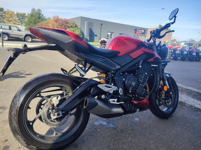 TRIUMPH STREET TRIPLE 765 RS 4
