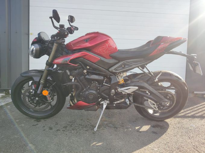 TRIUMPH STREET TRIPLE 765 RS 4