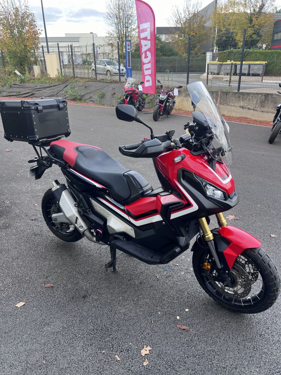 HONDA X-ADV 4