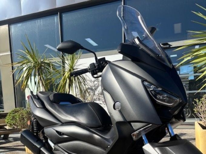 YAMAHA XMAX 300 4