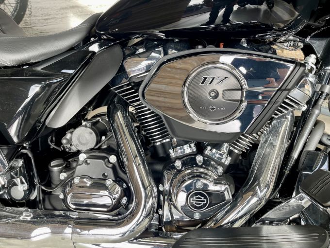 HARLEY-DAVIDSON TOURING ROAD GLIDE 1923 4