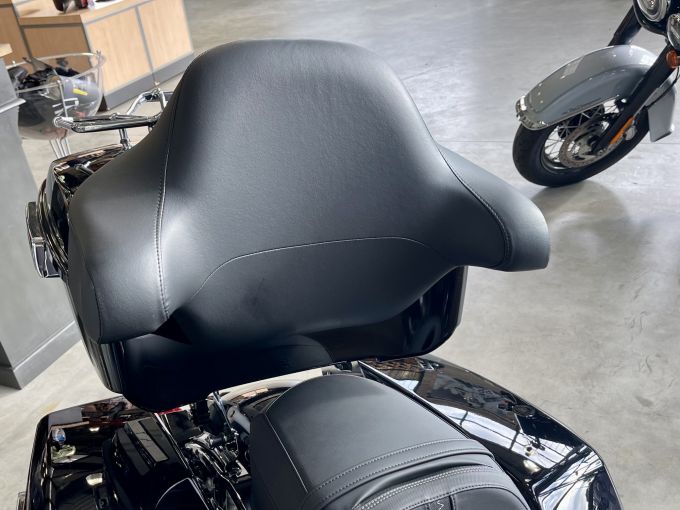 HARLEY-DAVIDSON TOURING ROAD GLIDE 1923 4