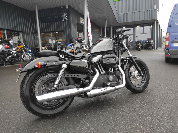 HARLEY-DAVIDSON SPORTSTER FORTY-EIGHT 1200 4