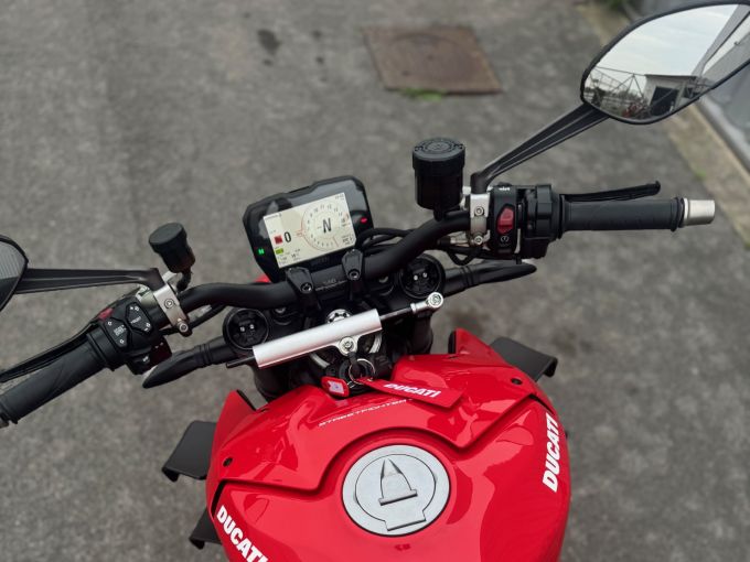 DUCATI Streetfighter V4 4