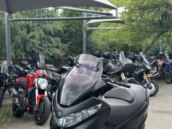 SUZUKI BURGMAN 200 4
