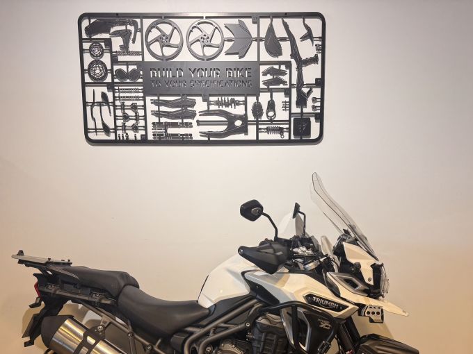 TRIUMPH TIGER 1200 EXPLORER XCA  4