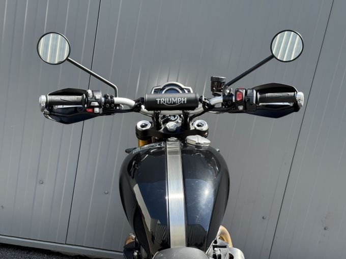 TRIUMPH SCRAMBLER 1200 XE 4