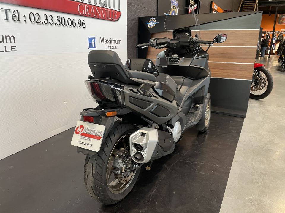 KYMCO CV3 550 4