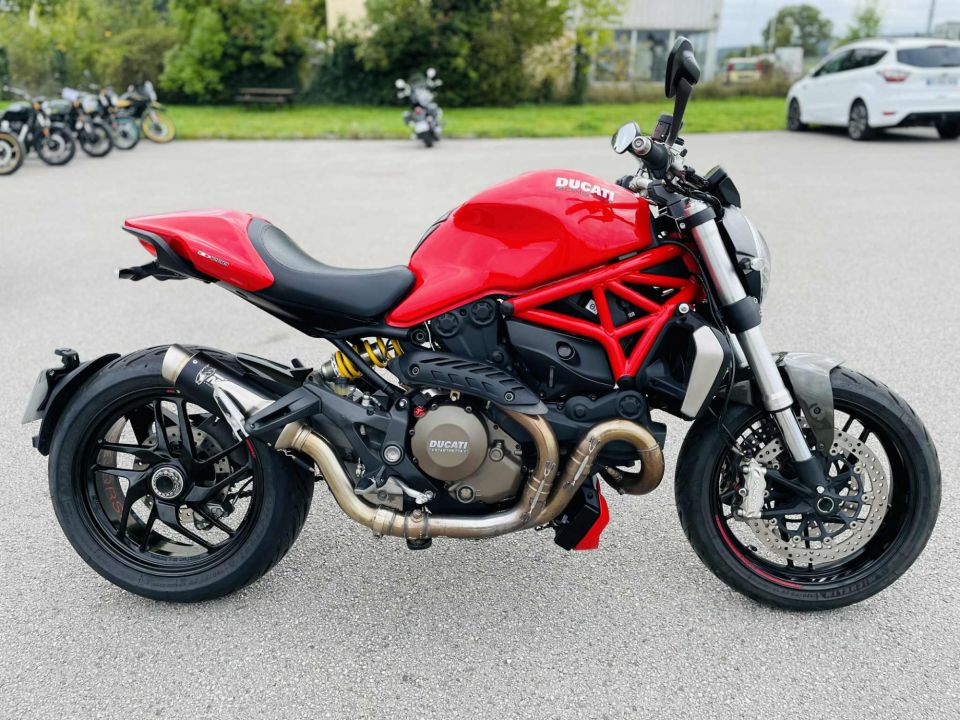 DUCATI MONSTER 1200 4