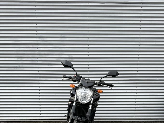 YAMAHA FZ6 (98CV) 4