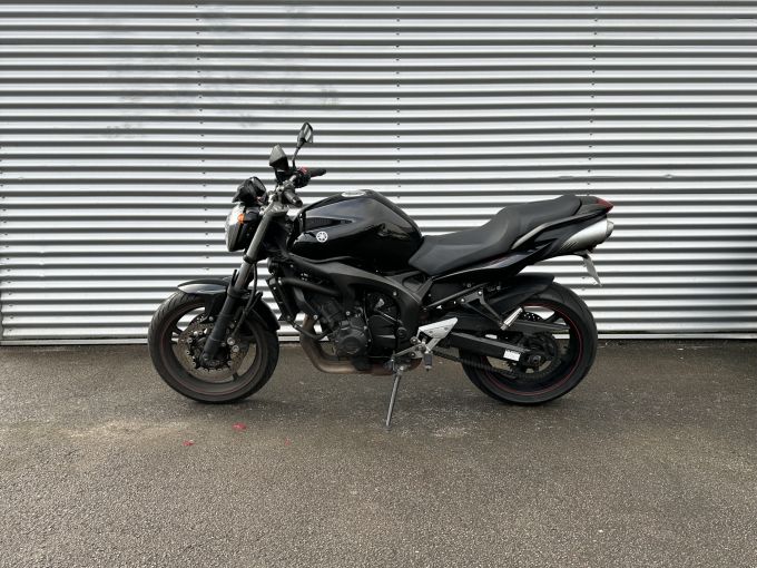 YAMAHA FZ6 (98CV) 4