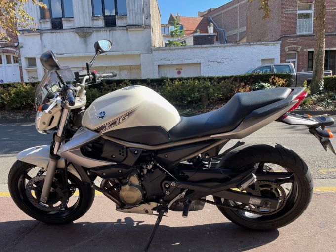 YAMAHA XJ6 4