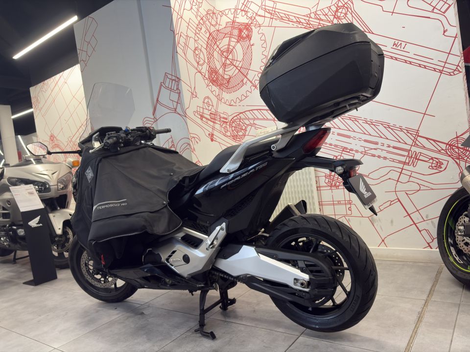 HONDA NSS FORZA 750 4