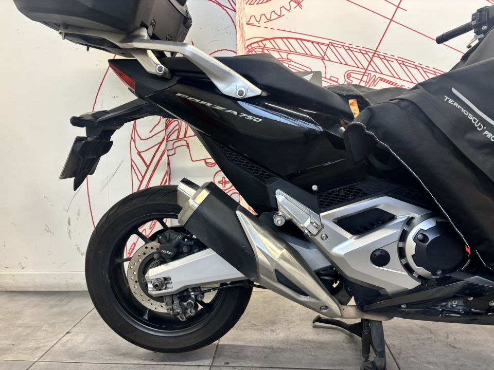 HONDA NSS FORZA 750 4