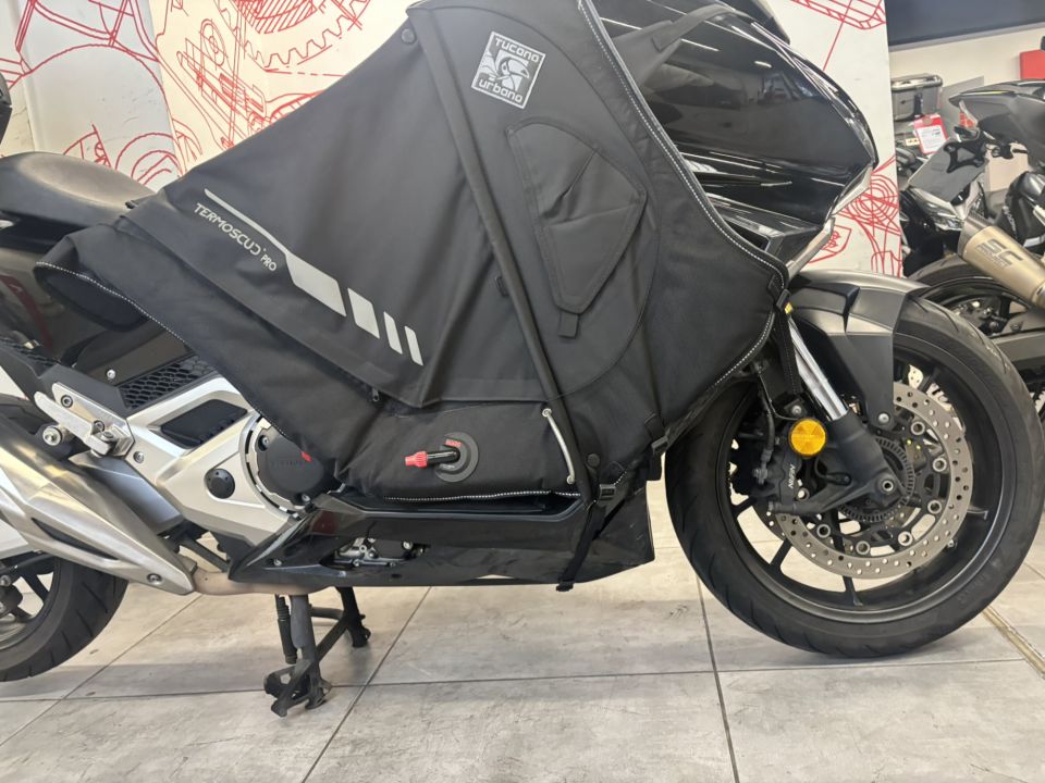 HONDA NSS FORZA 750 4