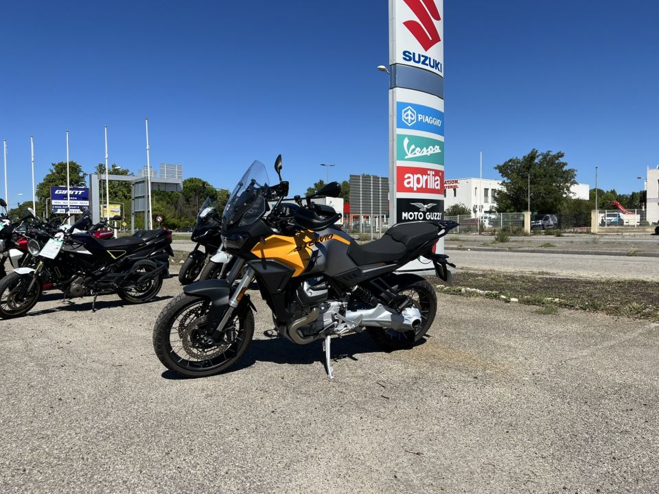MOTO GUZZI STELVIO 4