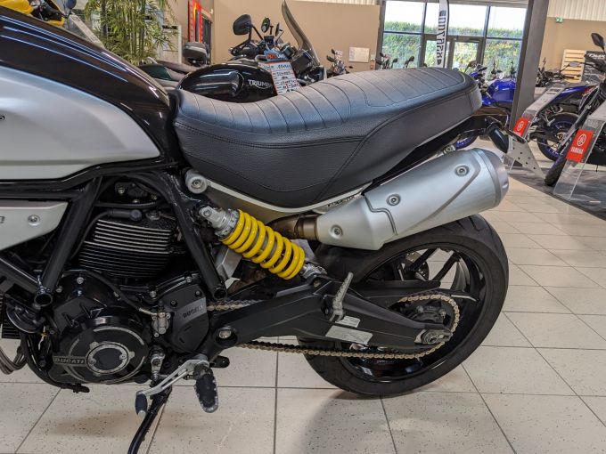 DUCATI SCRAMBLER 4