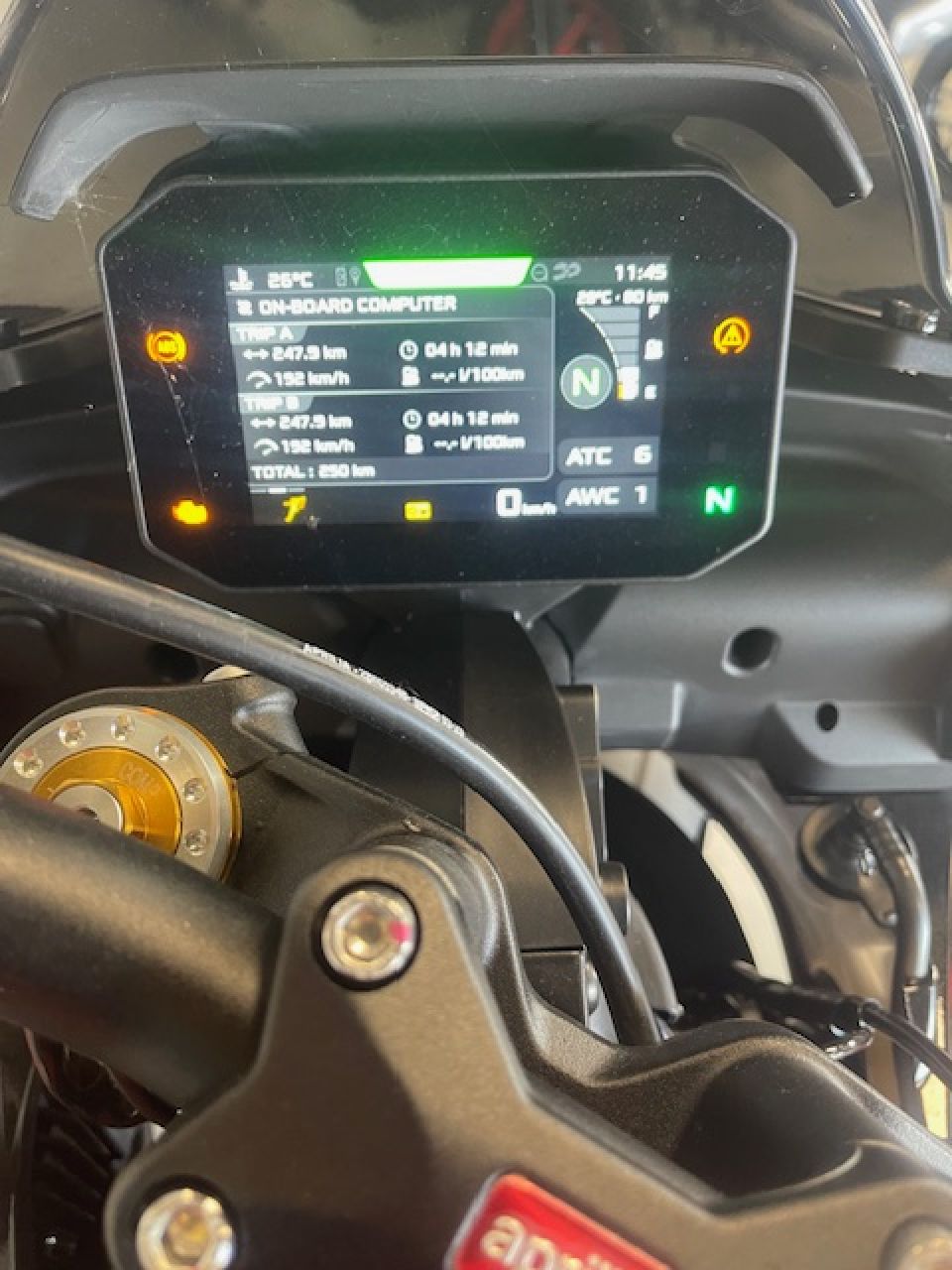 APRILIA TUONO 660 FACTORY 4