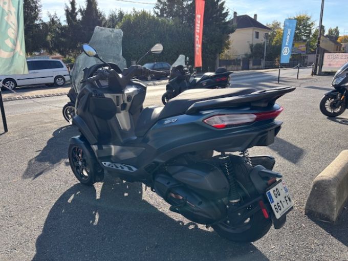 PIAGGIO MP3 530 HPE EXCLUSIVE 4
