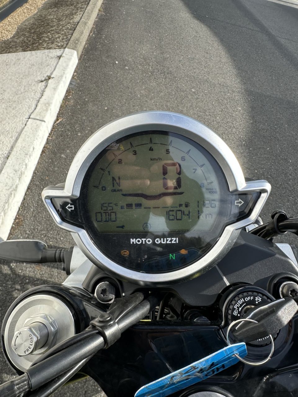 MOTO GUZZI V7 SPORT 4