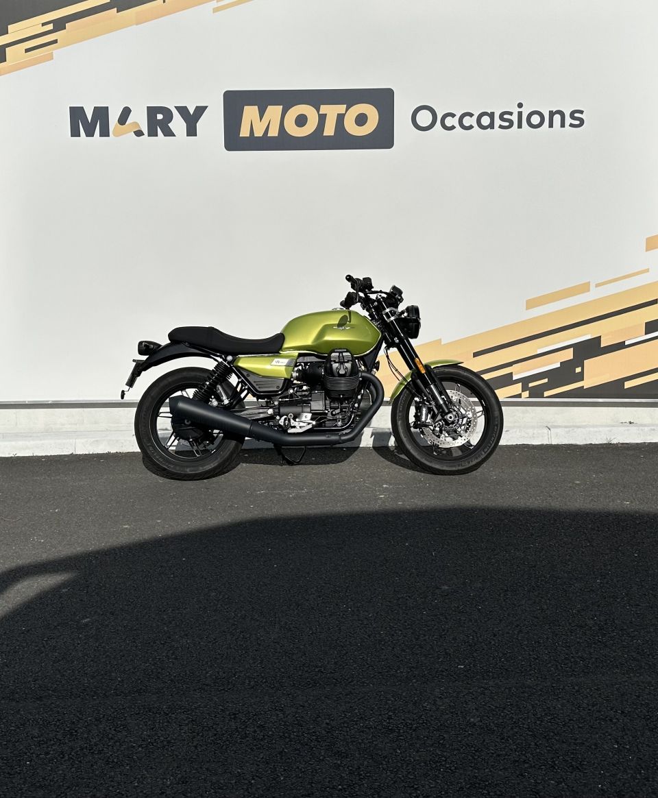 MOTO GUZZI V7 SPORT 4