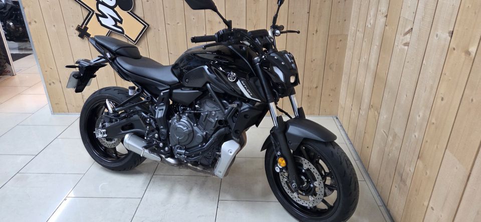 YAMAHA MT-07 (47.5CV) 4
