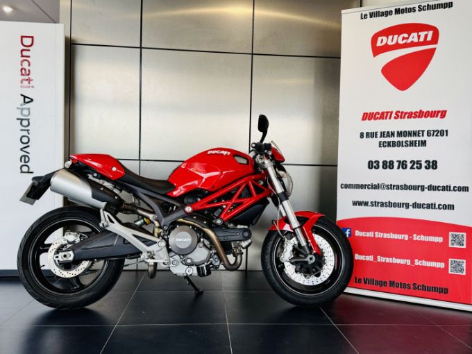 DUCATI MONSTER 696 + 4