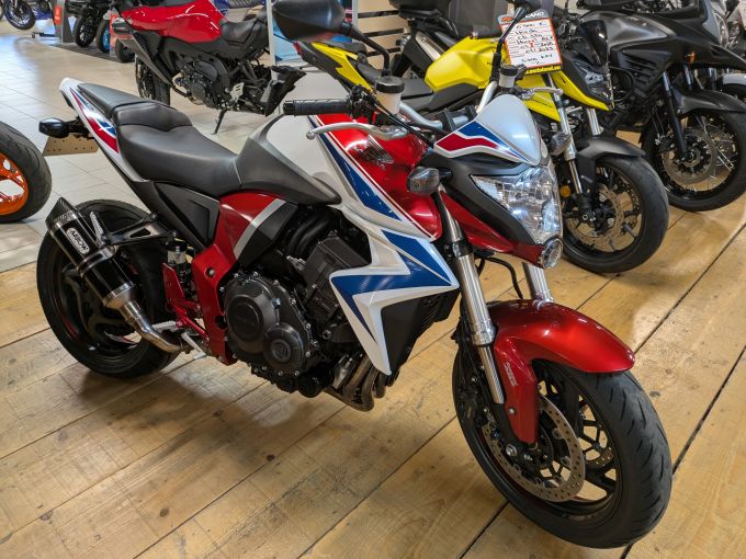 HONDA CB 1000 R 4