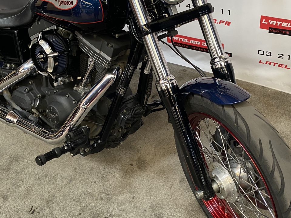 HARLEY-DAVIDSON DYNA STREET BOB 1690 4