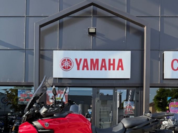 YAMAHA TRACER 9 4