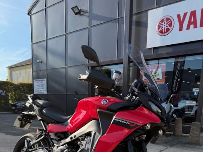 YAMAHA TRACER 9 4