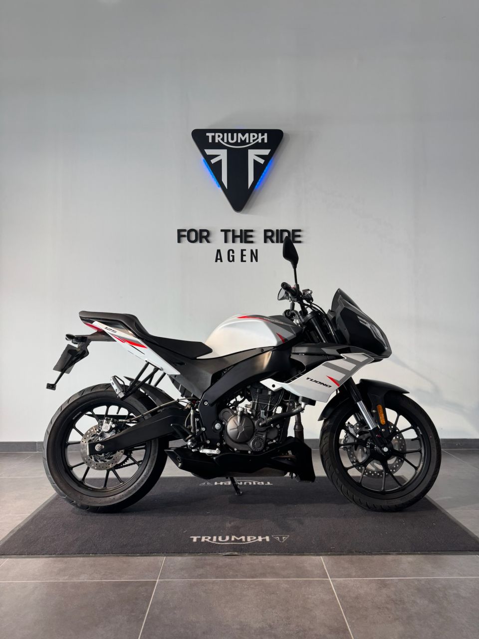 APRILIA TUONO 125 ABS 4