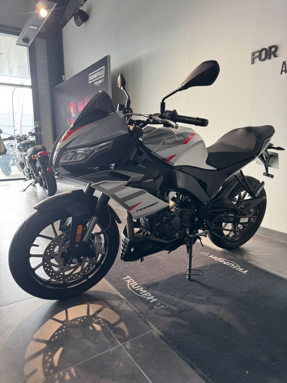 APRILIA TUONO 125 ABS 4