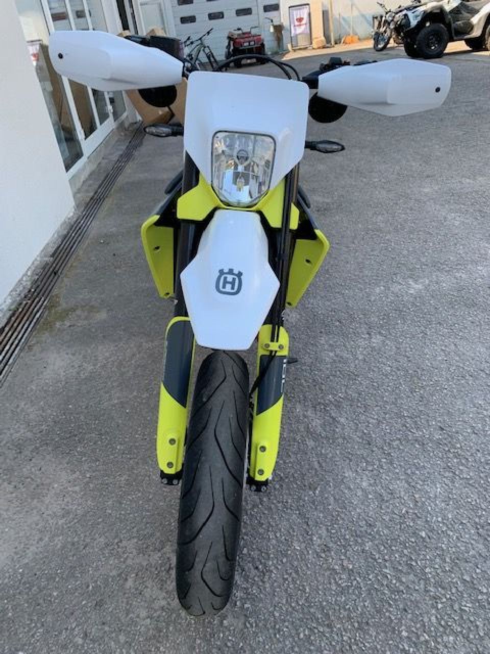 HUSQVARNA 701 SUPERMOTO 4