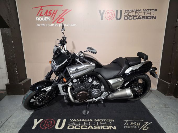 YAMAHA V-MAX 1700 4