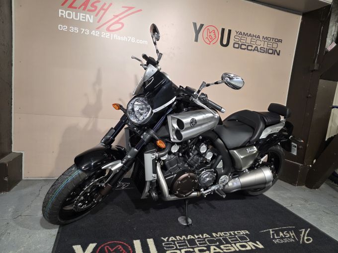 YAMAHA V-MAX 1700 4