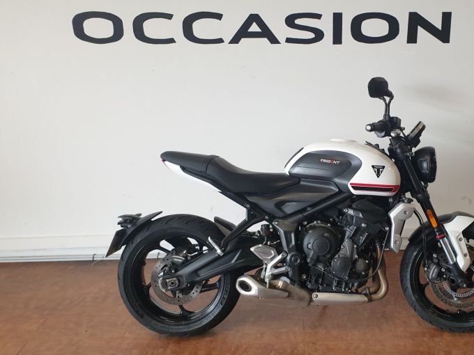 TRIUMPH TRIDENT 660 4