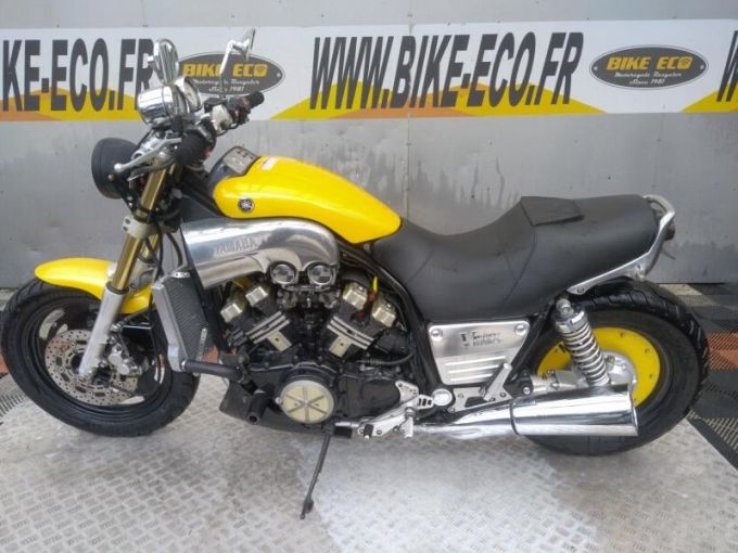 YAMAHA V-MAX 1200 4