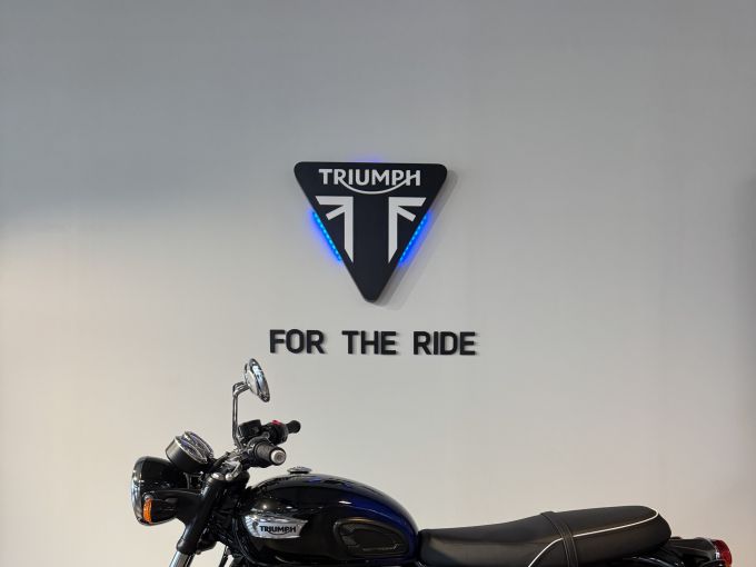 TRIUMPH BONNEVILLE T100 900 4