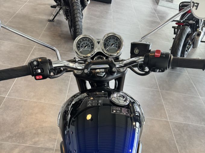 TRIUMPH BONNEVILLE T100 900 4