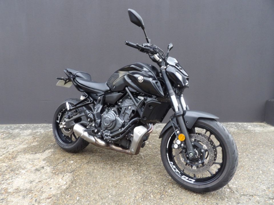 YAMAHA MT-07 (47.5CV) 4