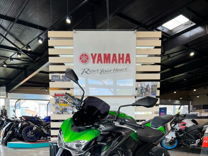 KAWASAKI Z900 SE 4