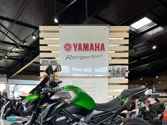 KAWASAKI Z900 SE 4